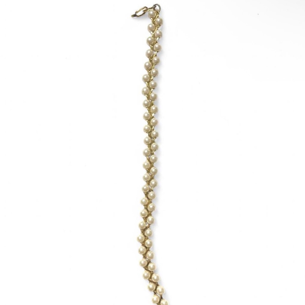 Elegant Gold and Cream Faux Pearl Bracelet - Picture 2 of 3
